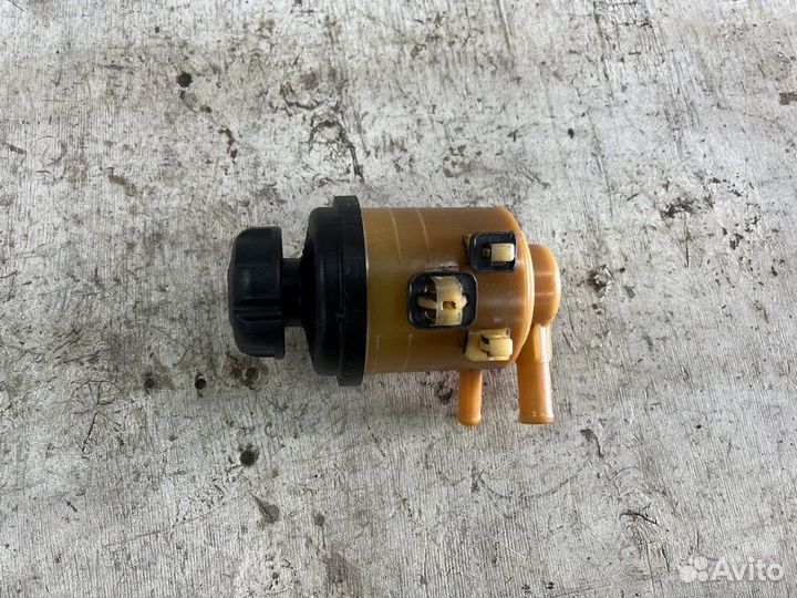 Бачок гур Kia Rio 3