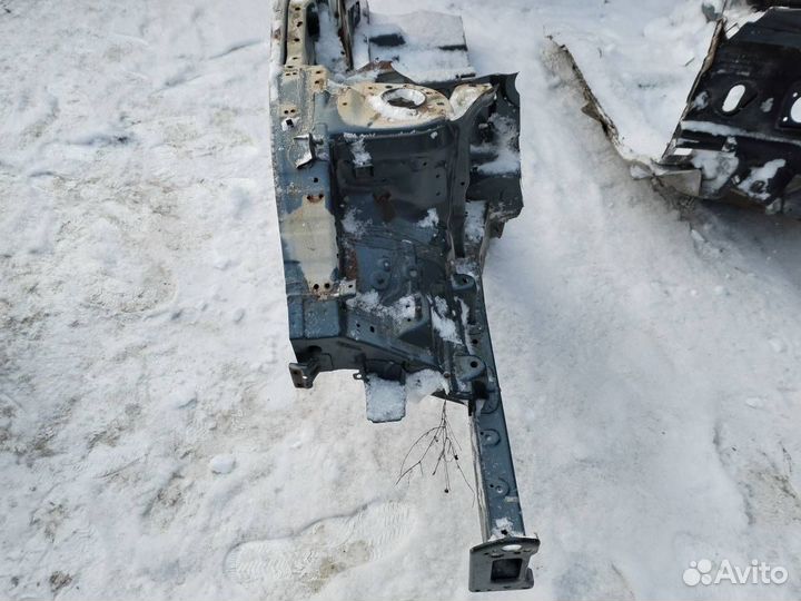 Б/У Лонжерон передний правый 646022P500, 645022