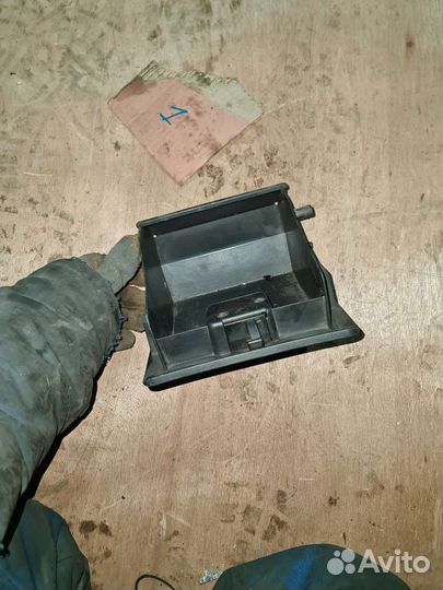 Бардачок маленький daihatsu storia