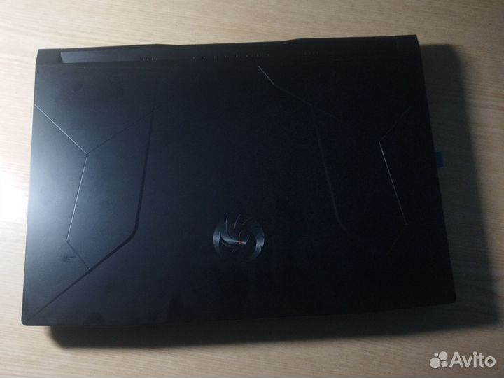 Игровой ноутбук msi bravo 15 c7v