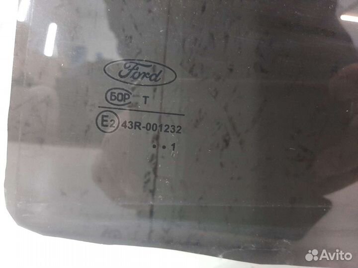 Стекло заднее левое Ford Focus 2