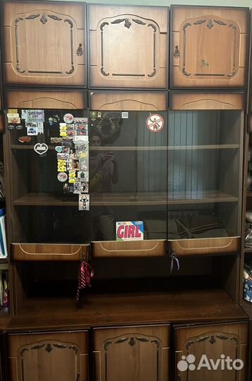 Книжный шкаф