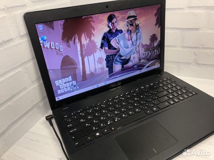 Игровой ноутбук Asus 4 ядра/2 видеокарты/8gb озу