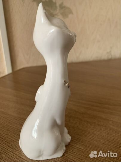 Статуэтка кошка