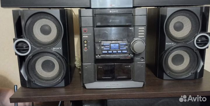 Музыкальный центр sony