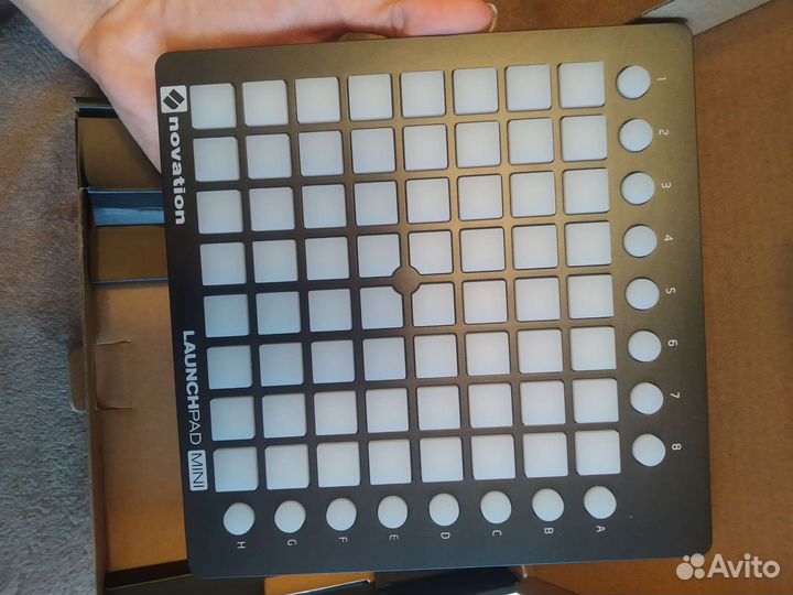 Novation launchpad mini MK2