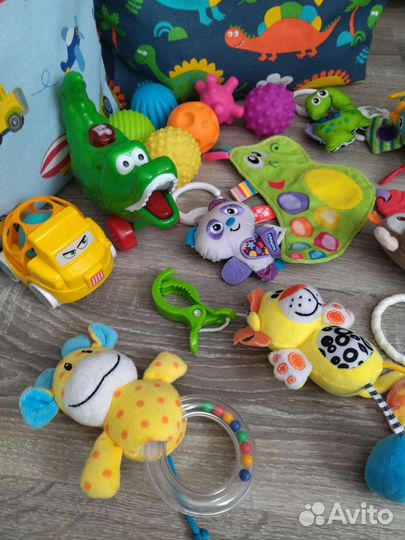 Развивающие игрушки для малышей