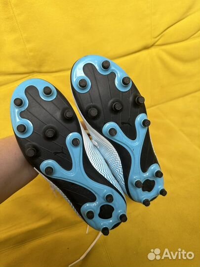 Футбольные бутсы puma