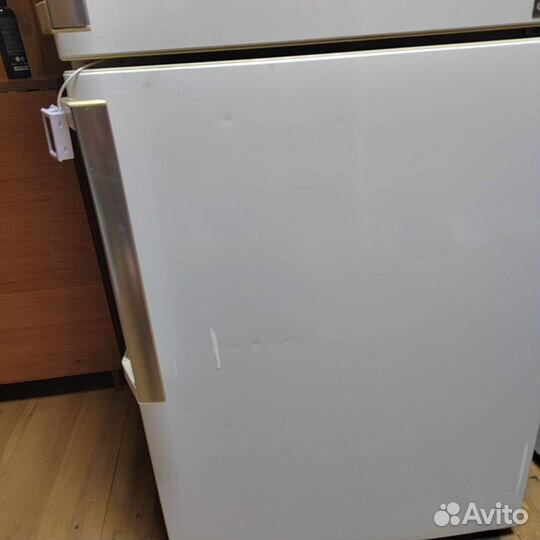 Холодильник Samsung