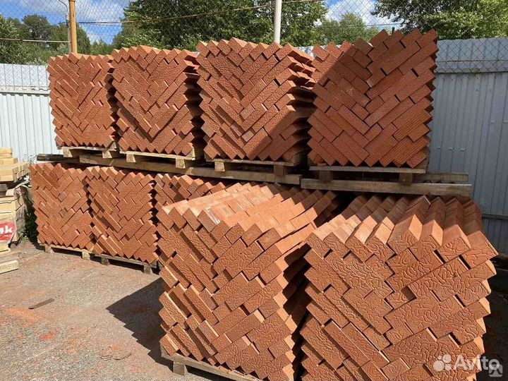 Кирпич красный