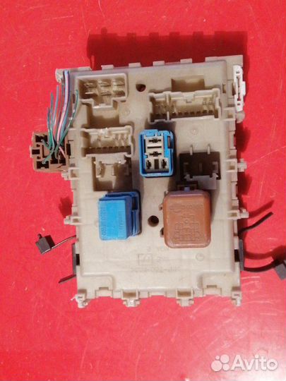 Блок предохранителей Nissan Primera