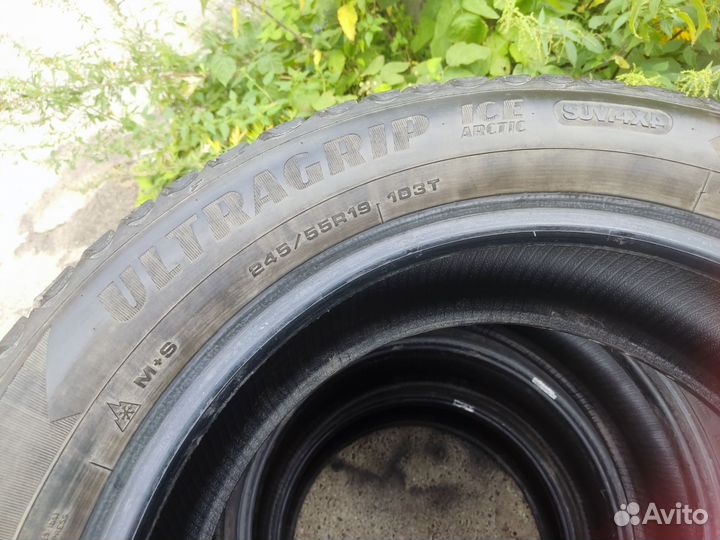 Goodyear UltraGrip Ice Arctic SUV 245/55 R19 103T