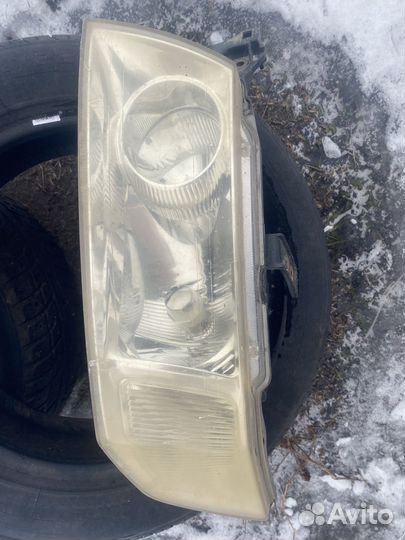 Фара правая mitsubishi grandis