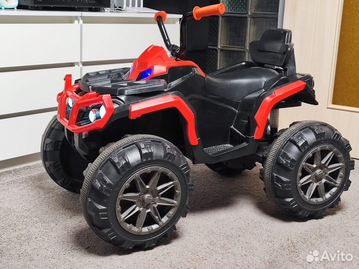 Детский электромобиль