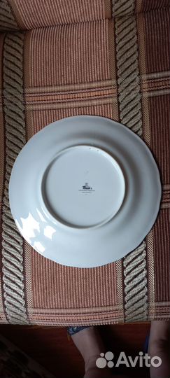 Декоративная фарфоровая тарелка