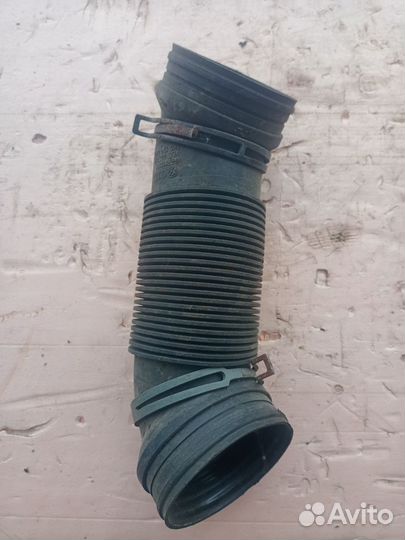 1K0129684L Патрубок воздушного фильтра VAG