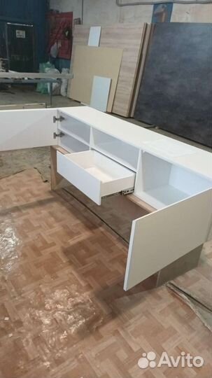 Тумба под телевизор