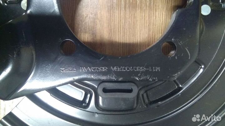 Колодки ручного тормоза левый и правый chery