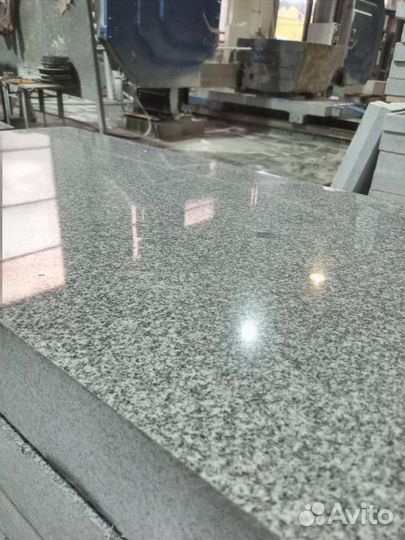 Серый гранит цветок урала