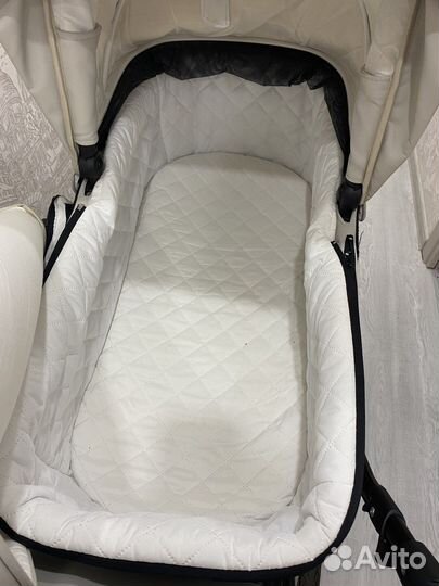 Коляска классическая Pituso Leticia