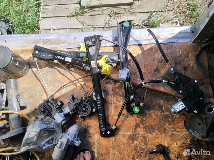 Стеклоподъемник Volkswagen Polo 5