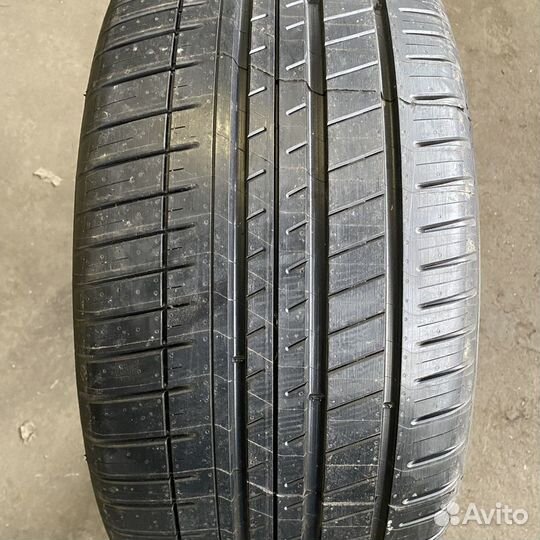 Michelin Pilot Sport 3 245/45 R19 102Y