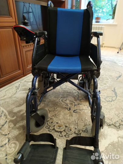 Инвалидная коляска с электроприводом