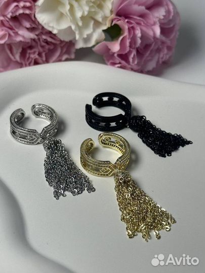 Кольцо с кисточкой