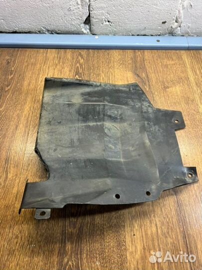 Пыльник двигателя передний правый Vortex Estina