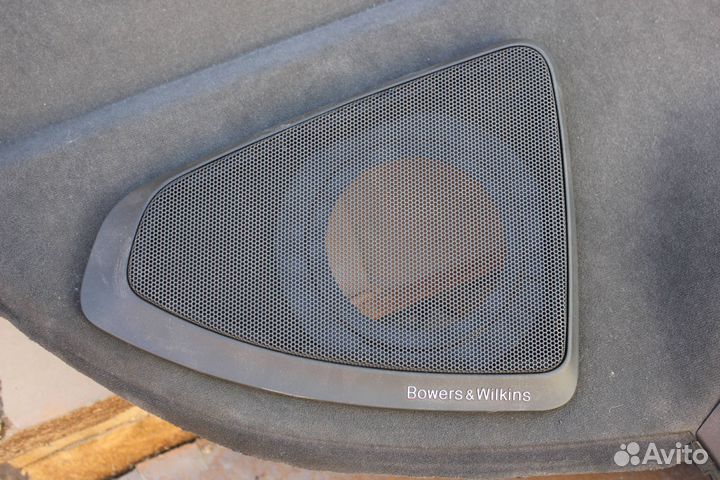 Полка багажника Bowers&Wilkins Jaguar XF X250 (20