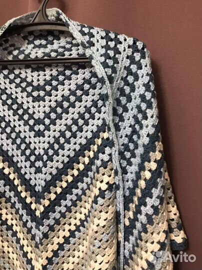 Шаль вязанная