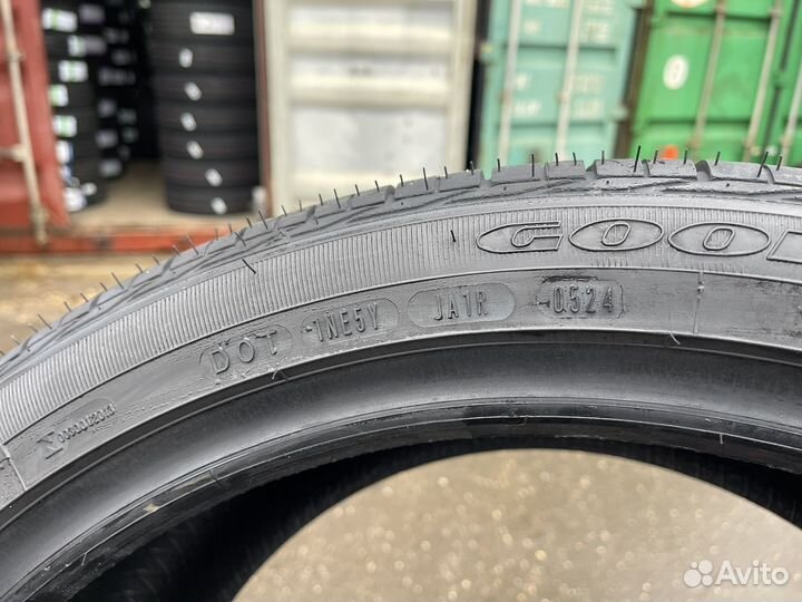 Goodyear Excellence 245/40 R20 и 275/35 R20 99Y