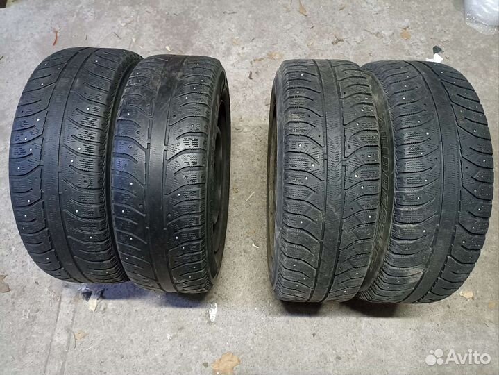 Колеса Bridgestone Ice Cruiser 7000 на дисках Рено