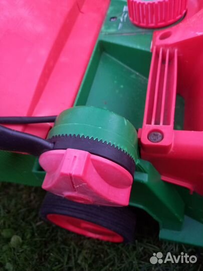 Электрическая газона косилка Брилл