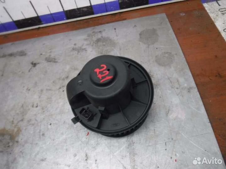 Моторчик отопителя Ford Mondeo 2 1.6 1997