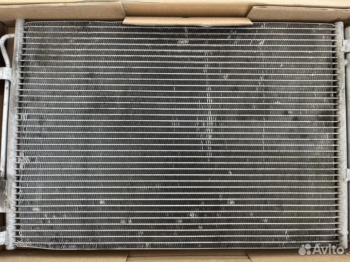 Радиатор охлаждения Kia rio 3