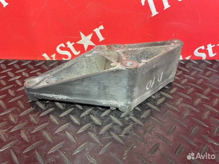 Кронштейн патрубка интеркулера Daf XF105