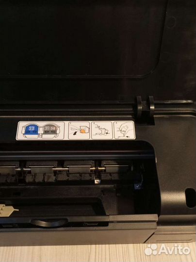 Принтер HP Deskjet 2400