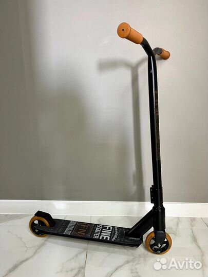 В наличии трюковые самокаты