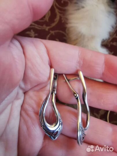 Стильные серьги