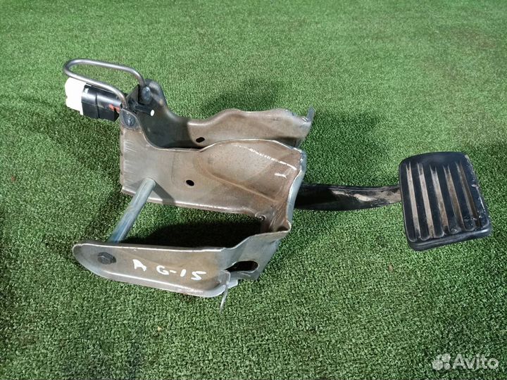 Педаль тормоза Nissan Almera G15 1.6 2014