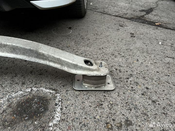 Задний усилитель бампера лада веста