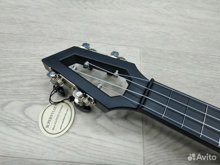 Новая укулеле