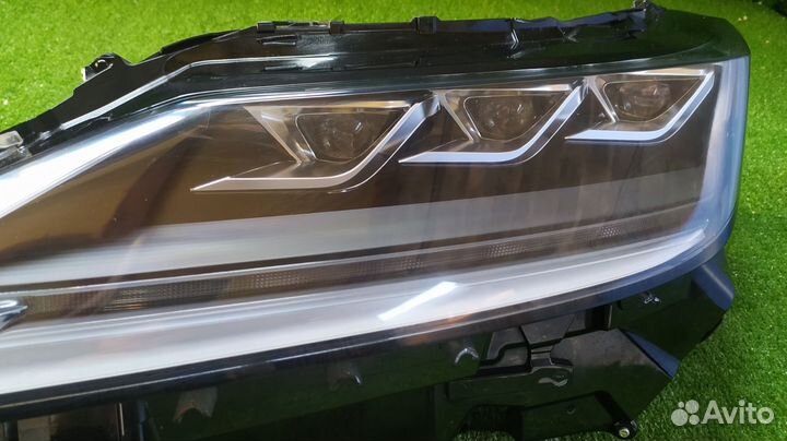 Фара передняя левая Lexus Rx300