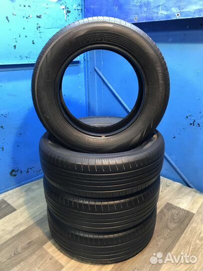 Yokohama BluEarth AE50 SUV 215/65 R17