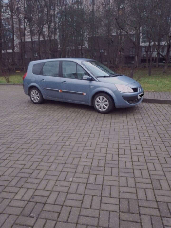 Renault Grand Scenic: фото владельца