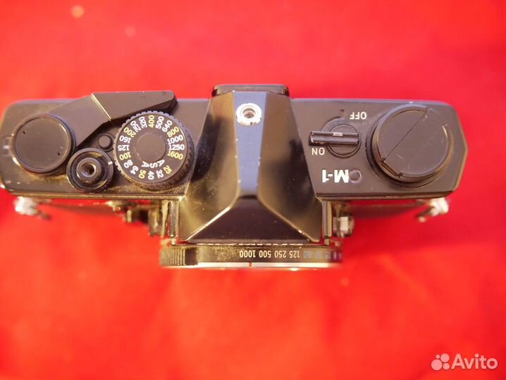 Черный OM1 olympus полностью ручное управление