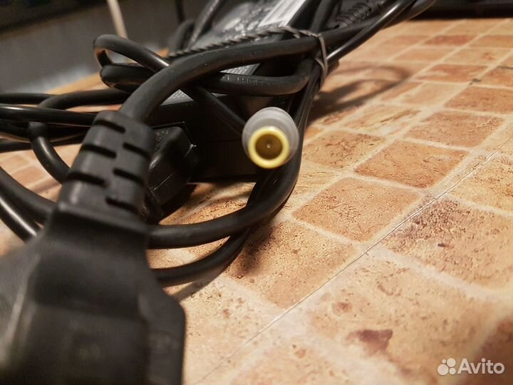 Блоки питания для ноутбуков и нетбуков