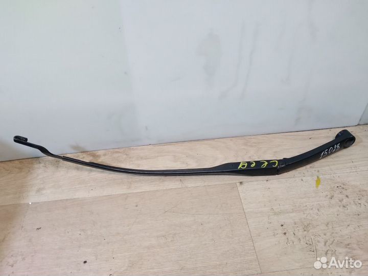 Поводок стеклоочистителя правый Kia Ceed 2 JD