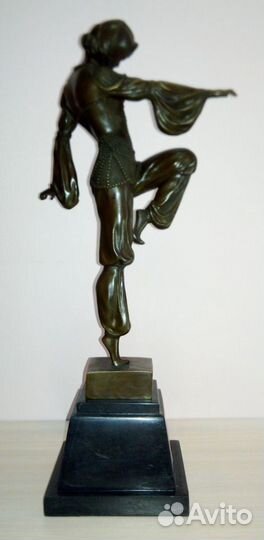 Бронзовая статуэтка